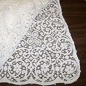 Vintage Quaker Lace Linen Tablecloth